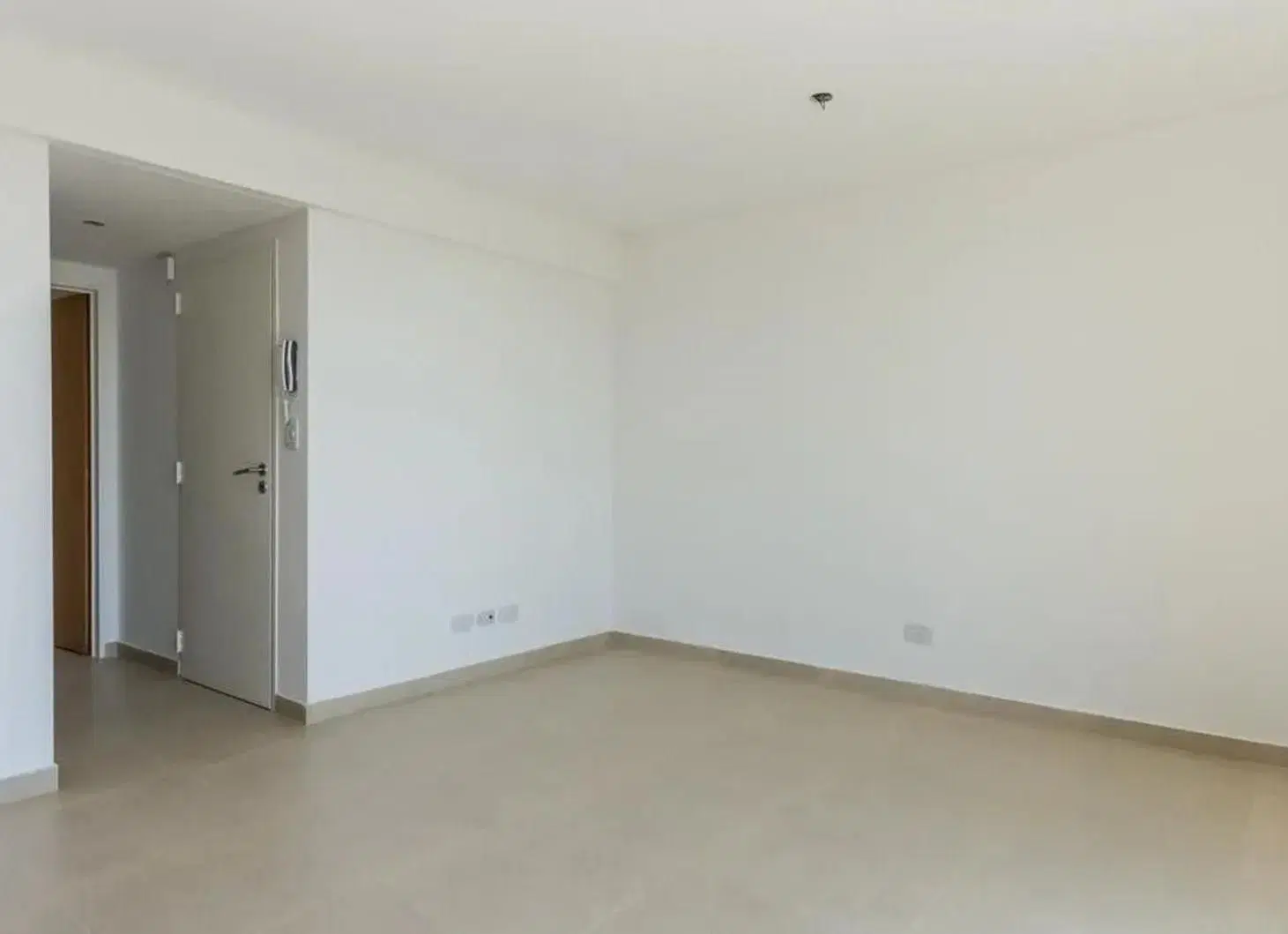 VENTA - DEPARTAMENTO SEMI PISO DOS AMBIENTES A ESTRENAR CON BALCON MORON 1