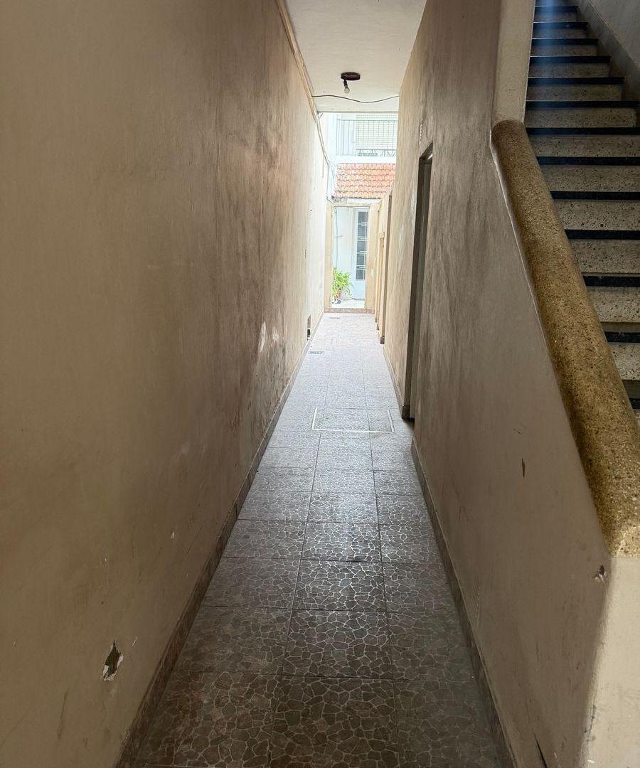 Foto de Venta Departamento 4 Ambientes Tipo PH Lomas del Mirador, imagen 2