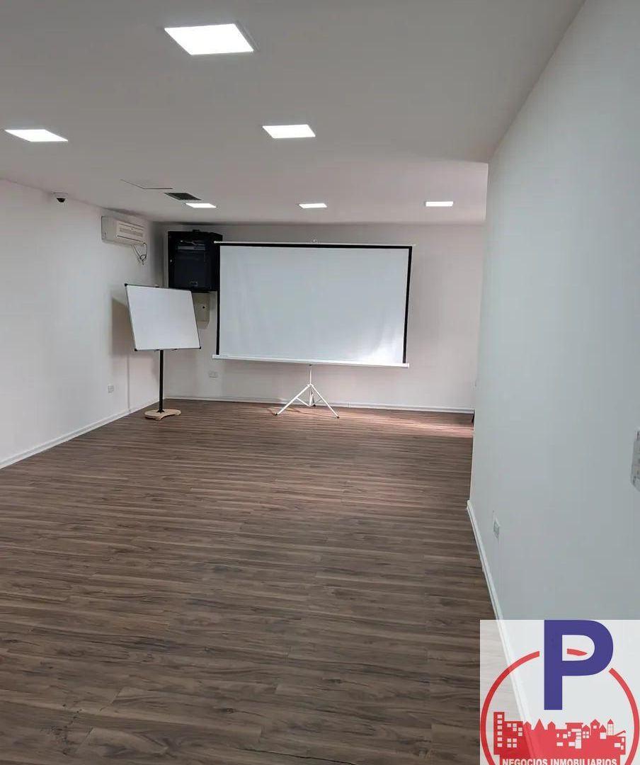 Foto de Galpón en venta de 750m2 ubicado en Villa Ortúzar, imagen 4