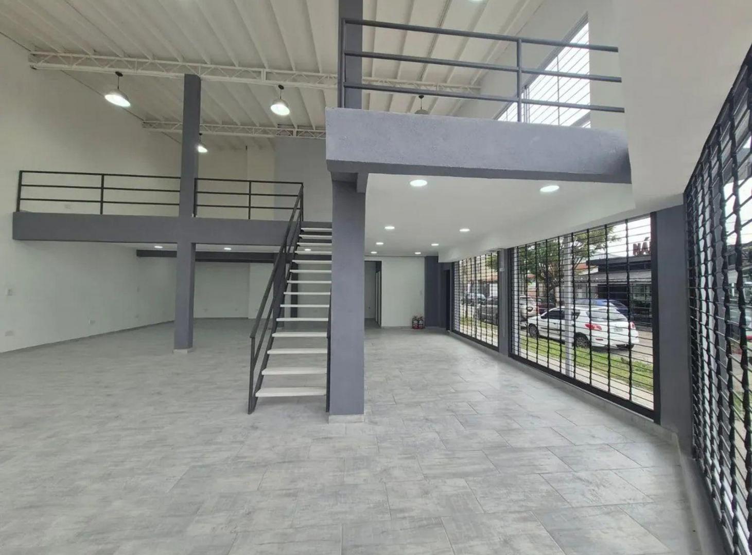 Foto de ALQUILER - LOCAL COMERCIAL CENTRICO VILLA LUZURIAGA, imagen 1