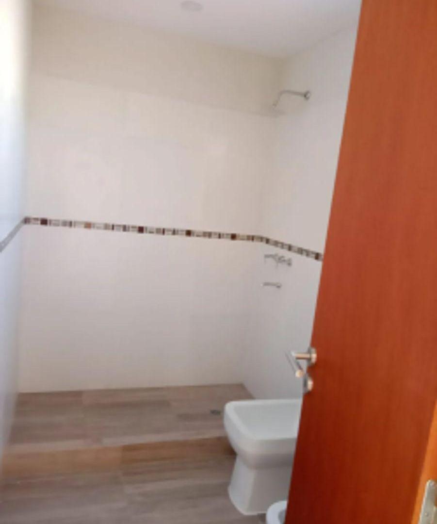 Foto de ALQUILER - CASA 3 AMBIENTES CON PATIO ITUZAINGO, imagen 5