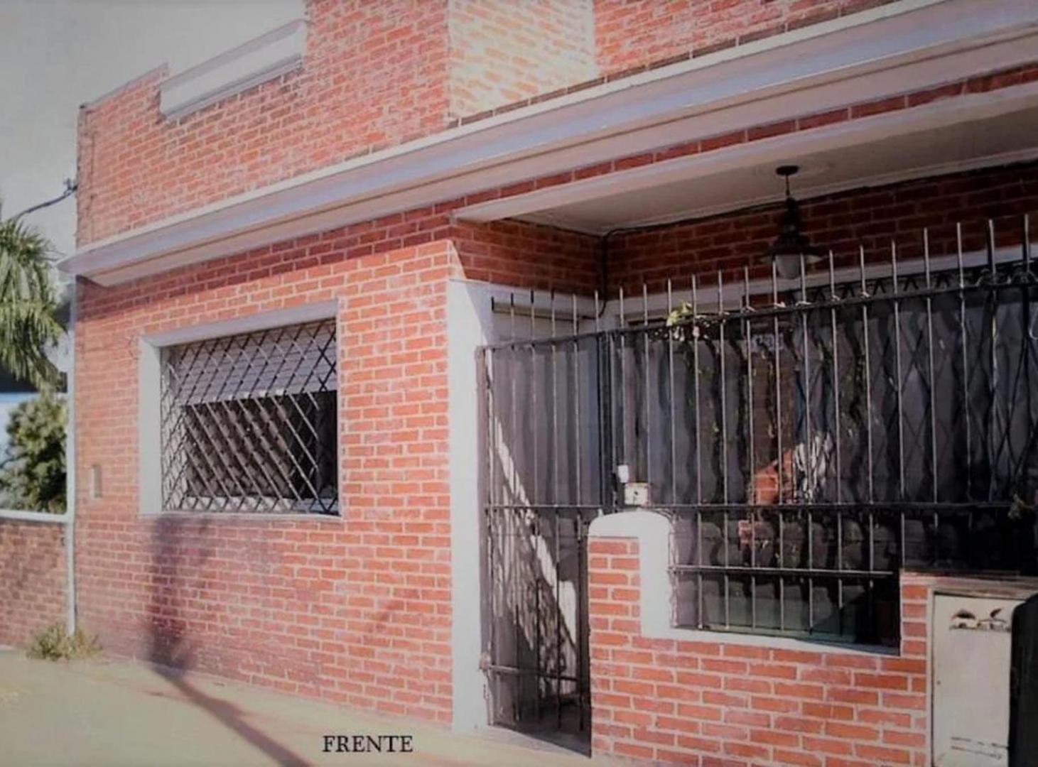 VENTA - CASA 7 AMBIENTES CON PATIO,TERRAZA Y COCHERA CASEROS