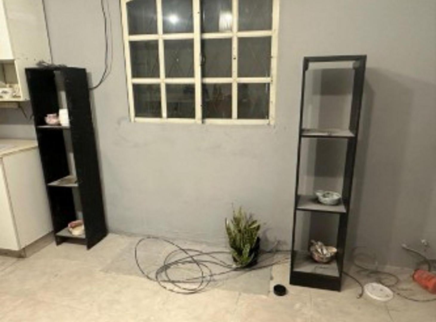 Foto de VENTA - CASA 7 AMBIENTES CON PATIO,TERRAZA Y COCHERA CASEROS, imagen 1