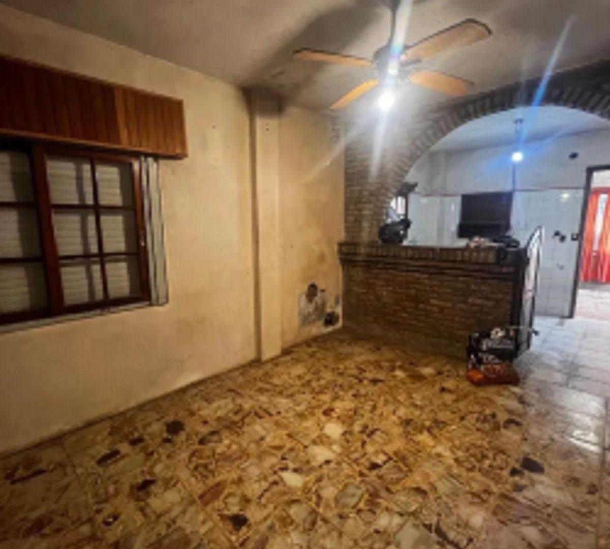 Foto de Venta - Casa 4 Ambientes Con Jardin y Cochera Ituzaingo, imagen 5