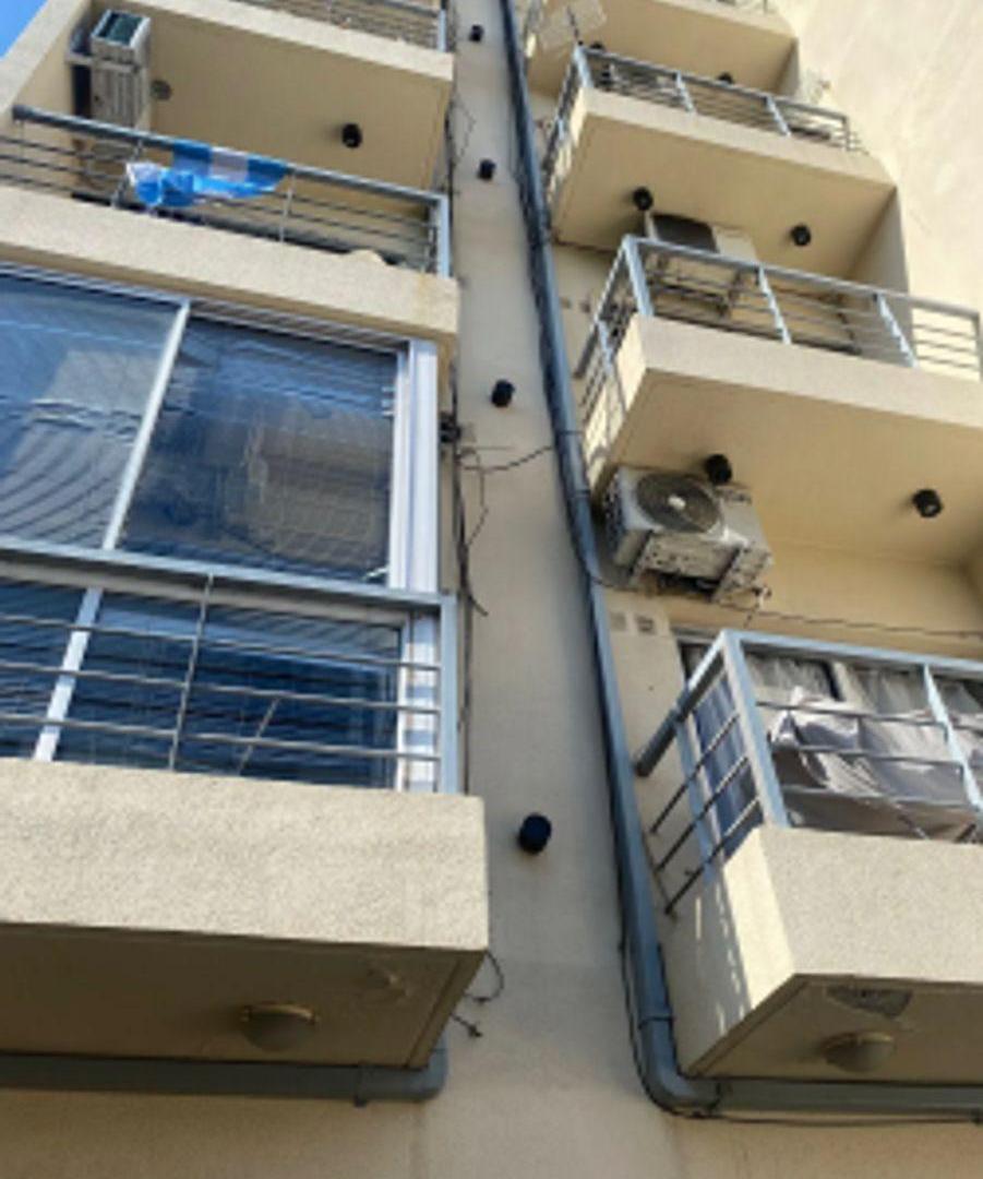Foto de VENTA - DEPARTAMENTO MONOAMBIENTE CON PATIO Y TERRAZA MORON, imagen 3