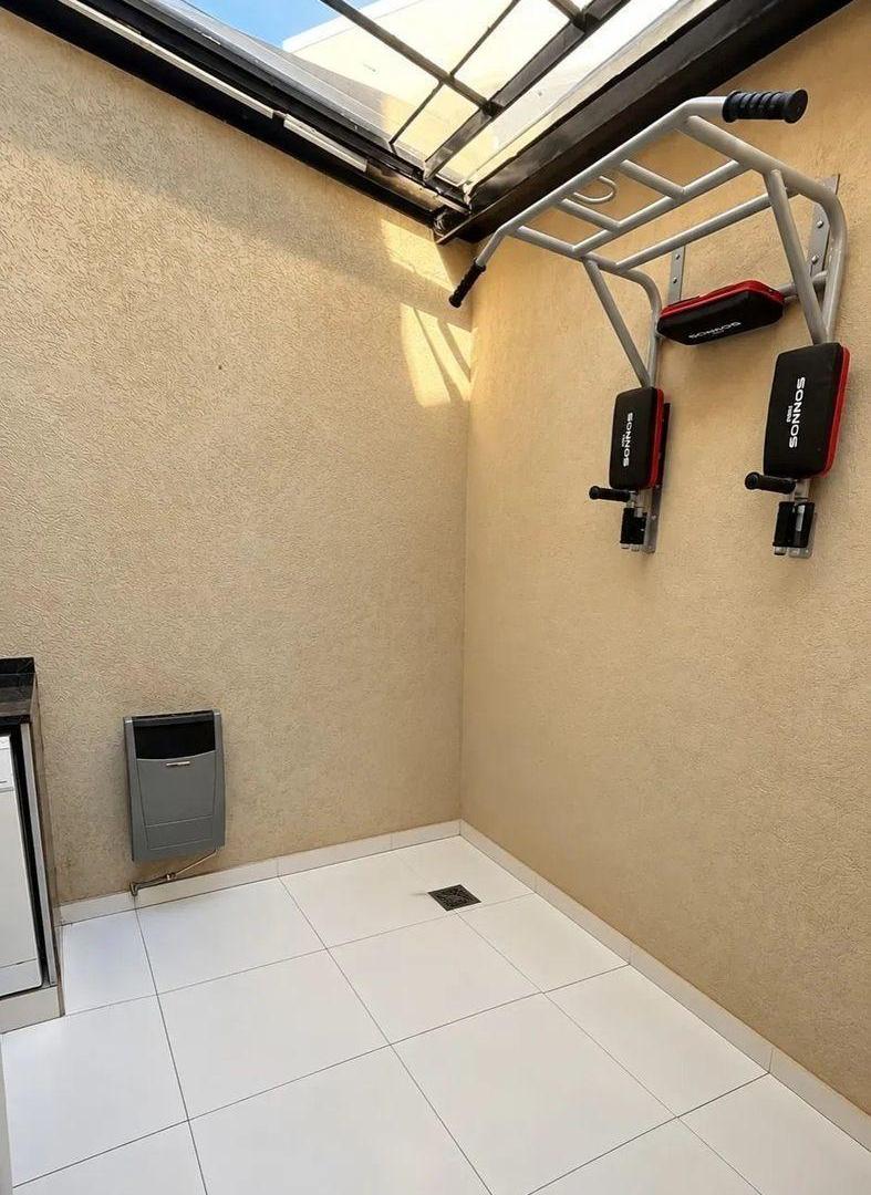 Foto de ALQUILER - CASA 4 AMBIENTES CON COCHERA RAMOS MEJIA, imagen 3