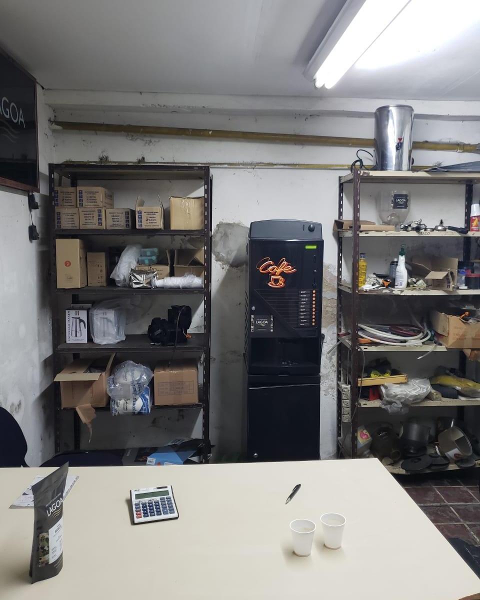 Galpon en Venta en Lanus Oeste 4