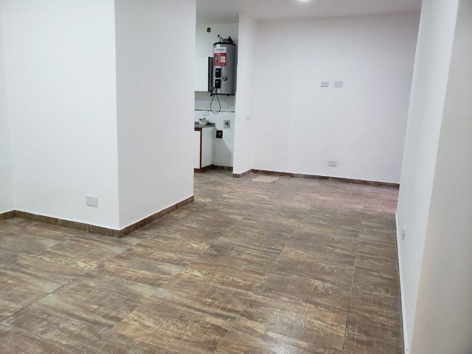 Departamento tres ambientes apto profesional en Venta en Lanus Este