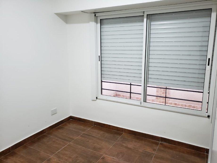 Foto de Departamento 2 amb apto profesional en Venta en Lanus Este, imagen 3