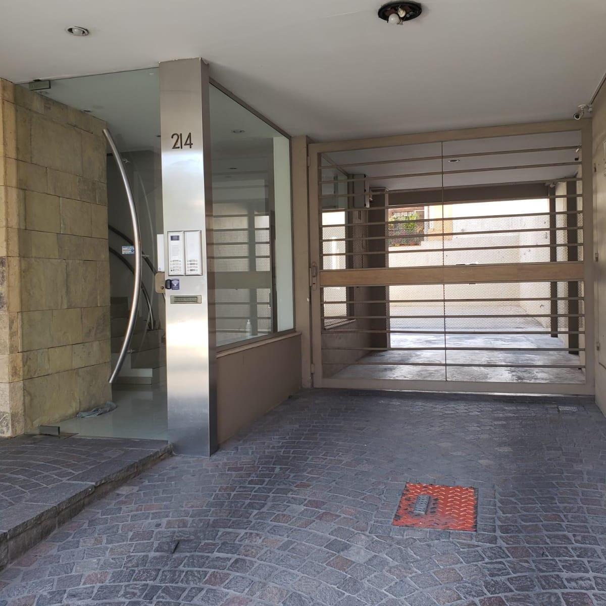 Departamento de dos ambientes en venta en Remedios de Escalada