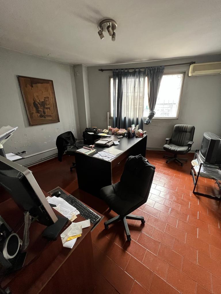 Foto de Local y galpon en venta en Avellaneda, imagen 4
