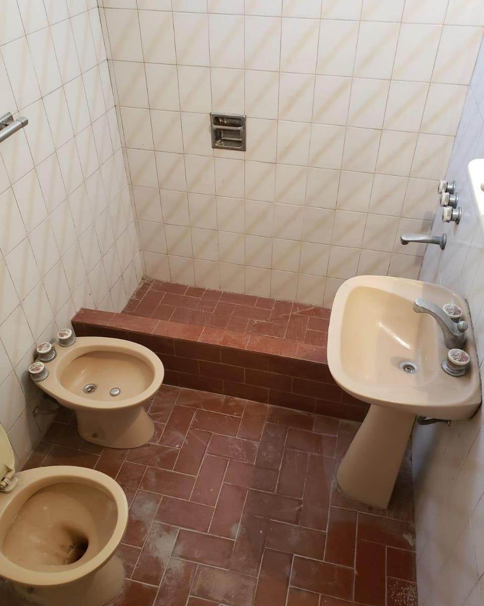 Foto de Casa dos familias en venta en Lanús Oeste, imagen 4
