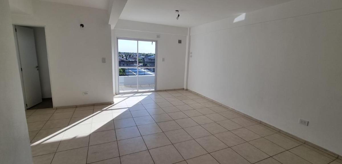 Departamento en Venta de 2 Ambientes en Lanús Oeste 1