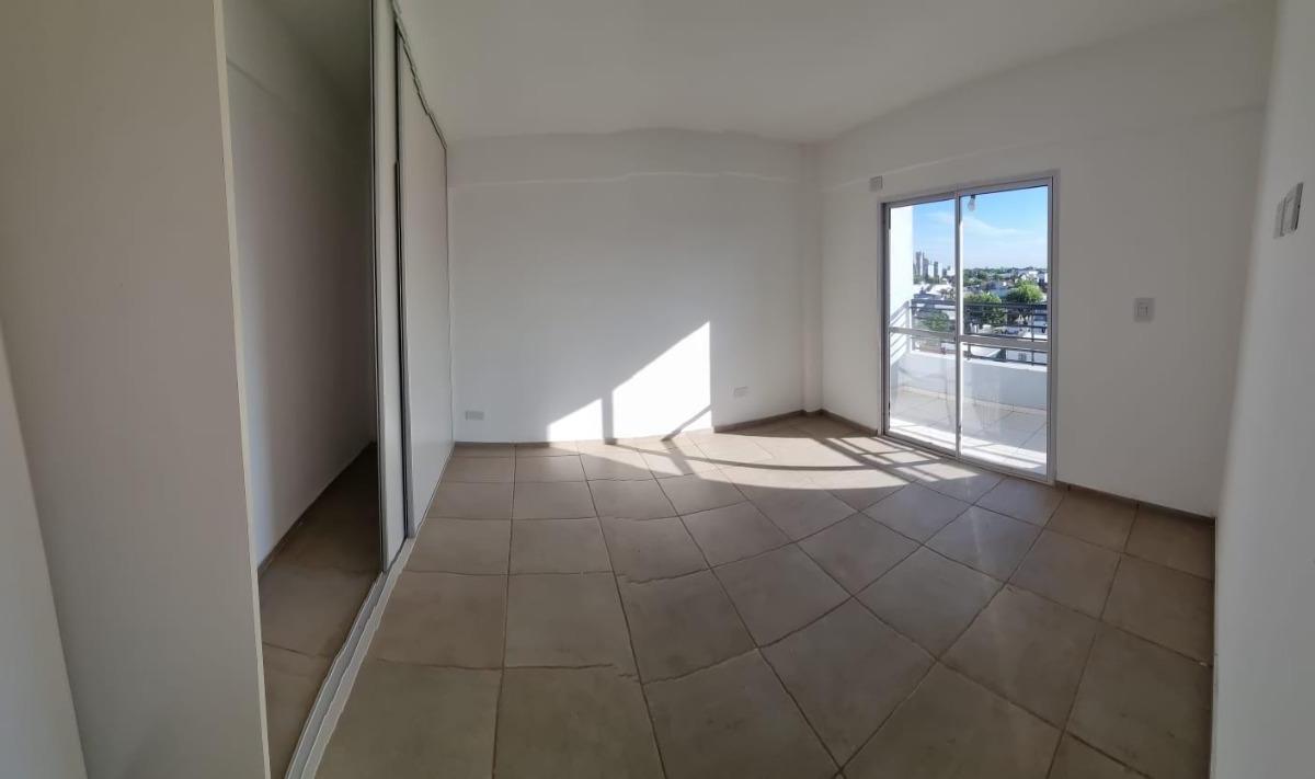 Departamento en Venta de 2 Ambientes en Lanús Oeste 2