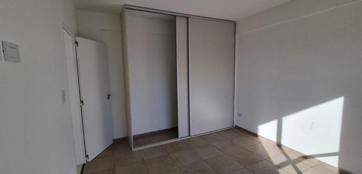 Departamento en Venta de 2 Ambientes en Lanús Oeste 3