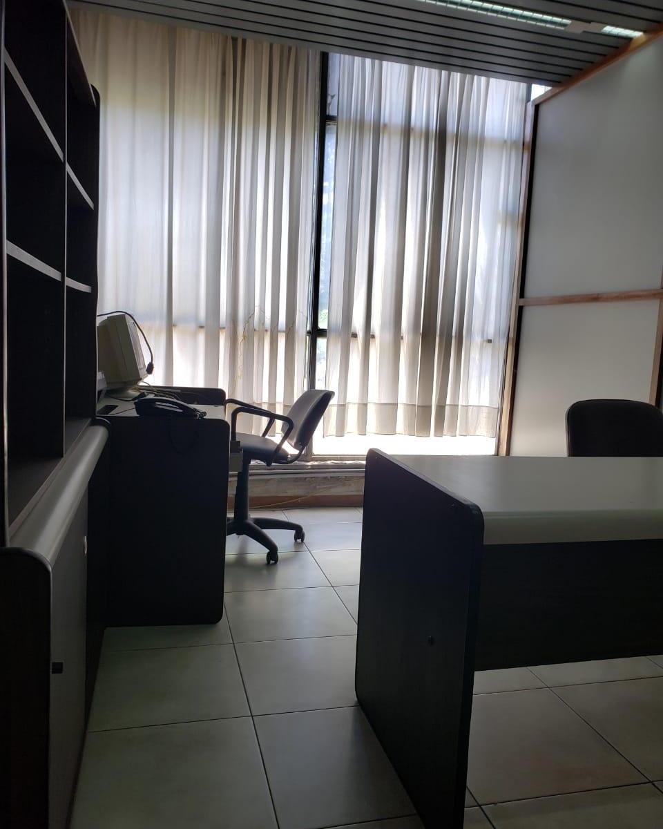 Oficina / Salón en Venta en Avellaneda 3