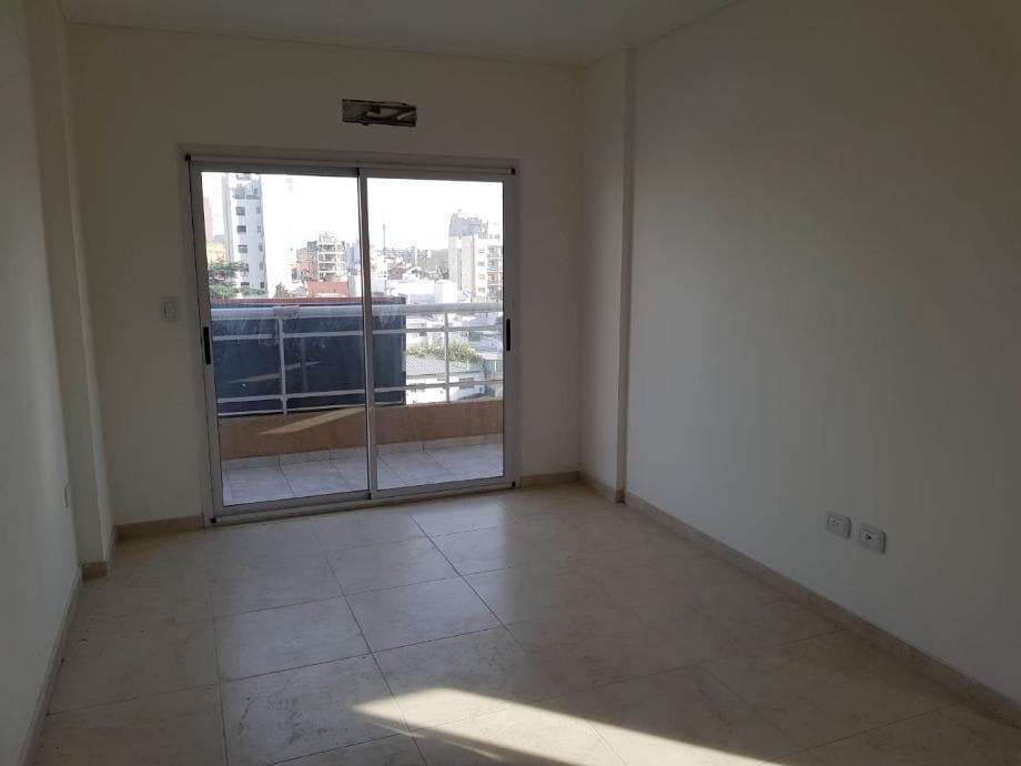 Foto de Departamento dos ambientes con cochera en venta en Remedios de Escalada, imagen 4