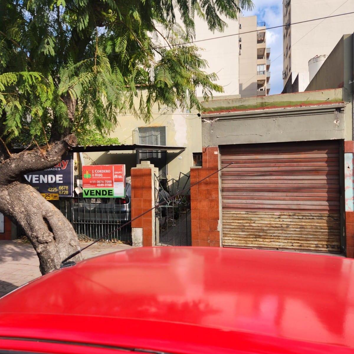 Casa a reciclar en venta en Lanus Este