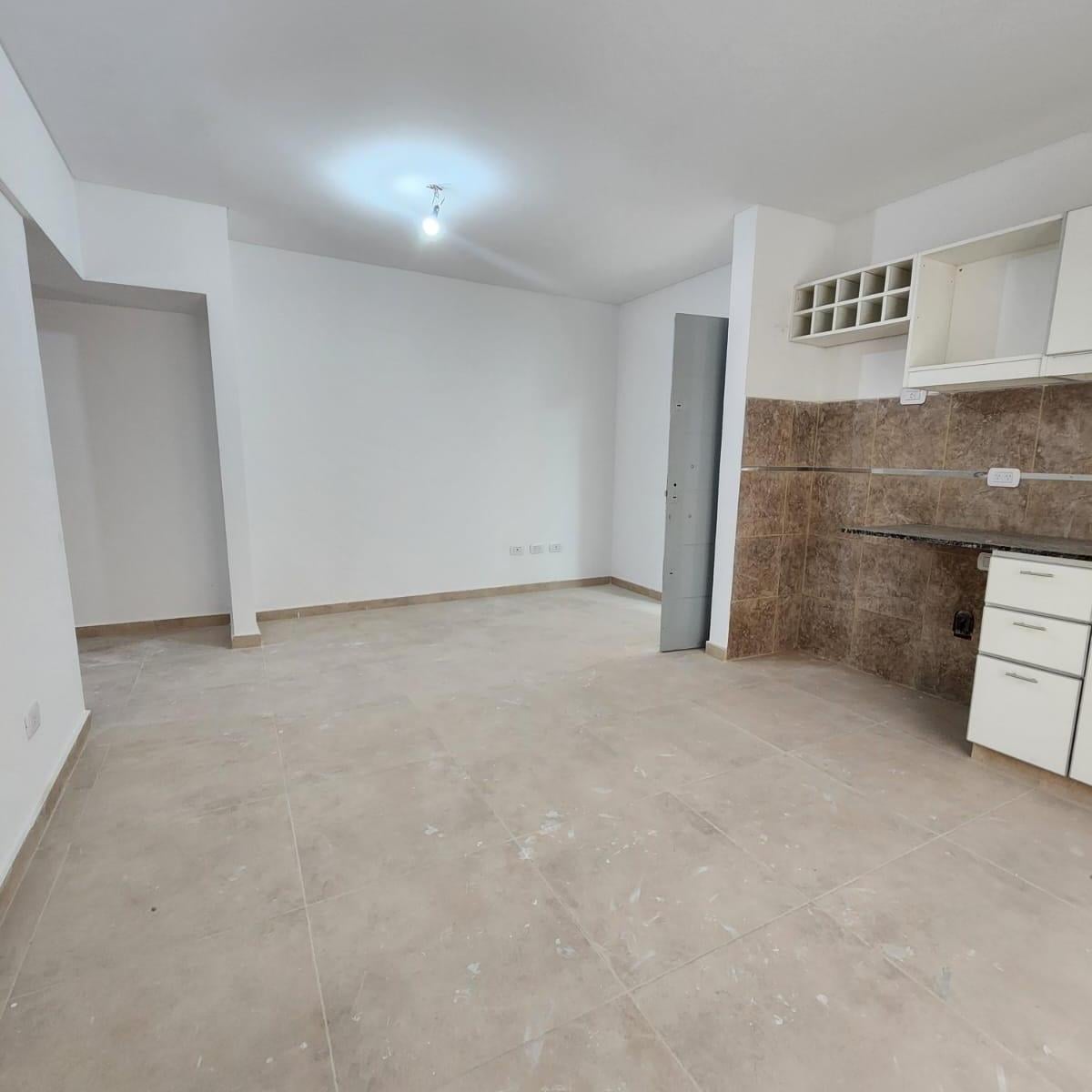 Foto de Departamento dos ambientes en venta Remedios de Escalada, imagen 3