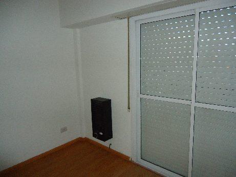 Venta dos ambientes con cochera al frente Lanus oeste