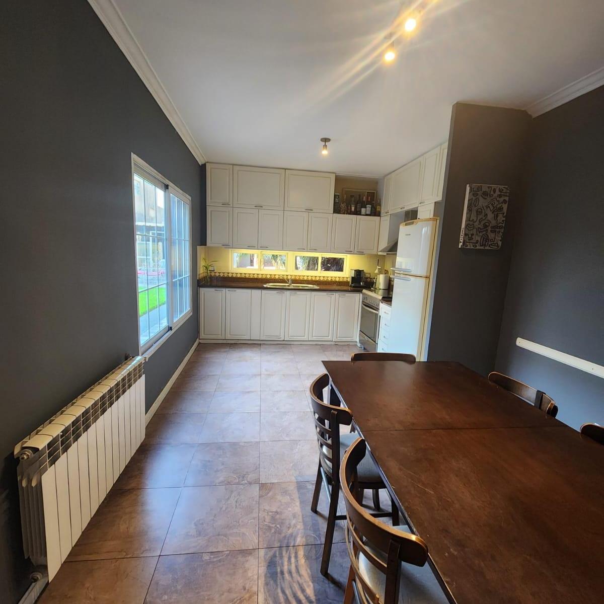 Casa en Venta con Cochera y Local Lanus Oeste 4