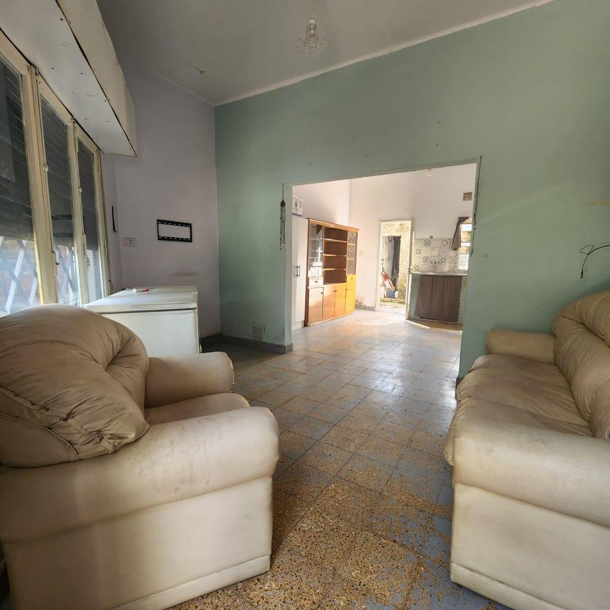 Venta casa dos familias Remedios de Escalada