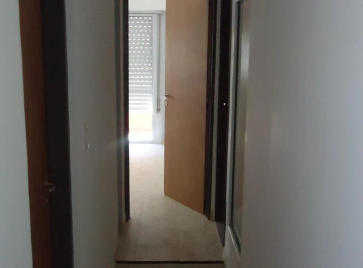 Dos ambientes en alquiler Lanus Oeste  4