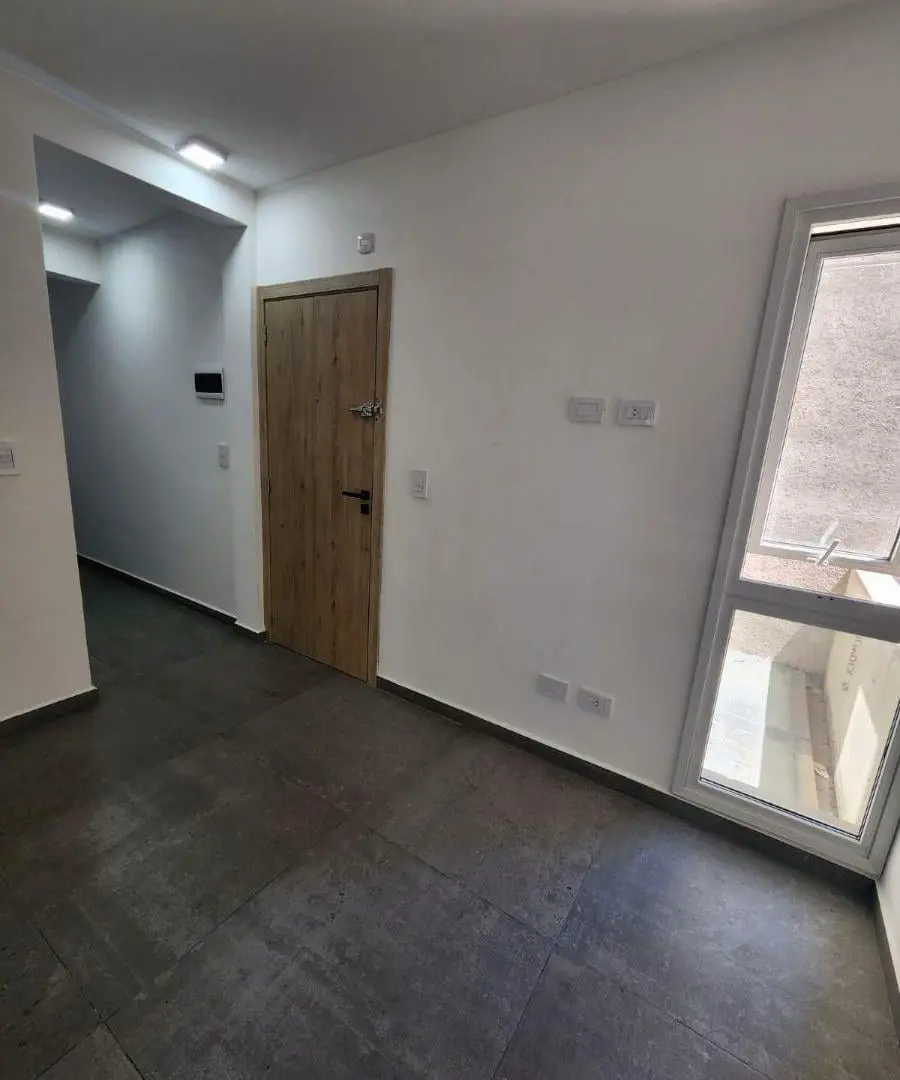 Semipiso dos ambientes en venta Lanus Oeste 2