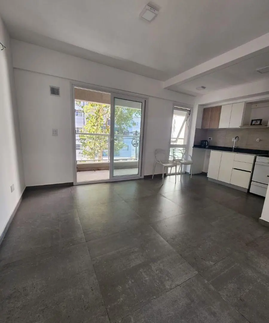 Semipiso dos ambientes en venta Lanus Oeste 3