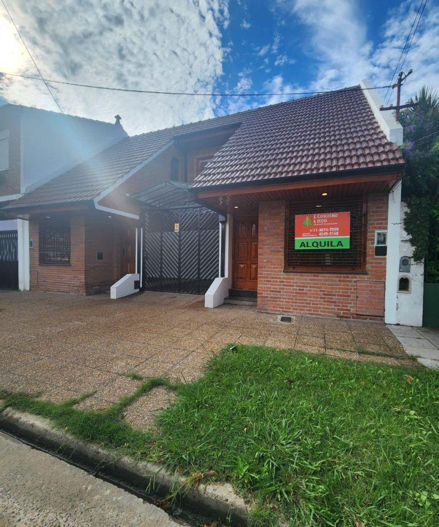 Dúplex 4 ambientes con cochera en alquiler Lanus oeste
