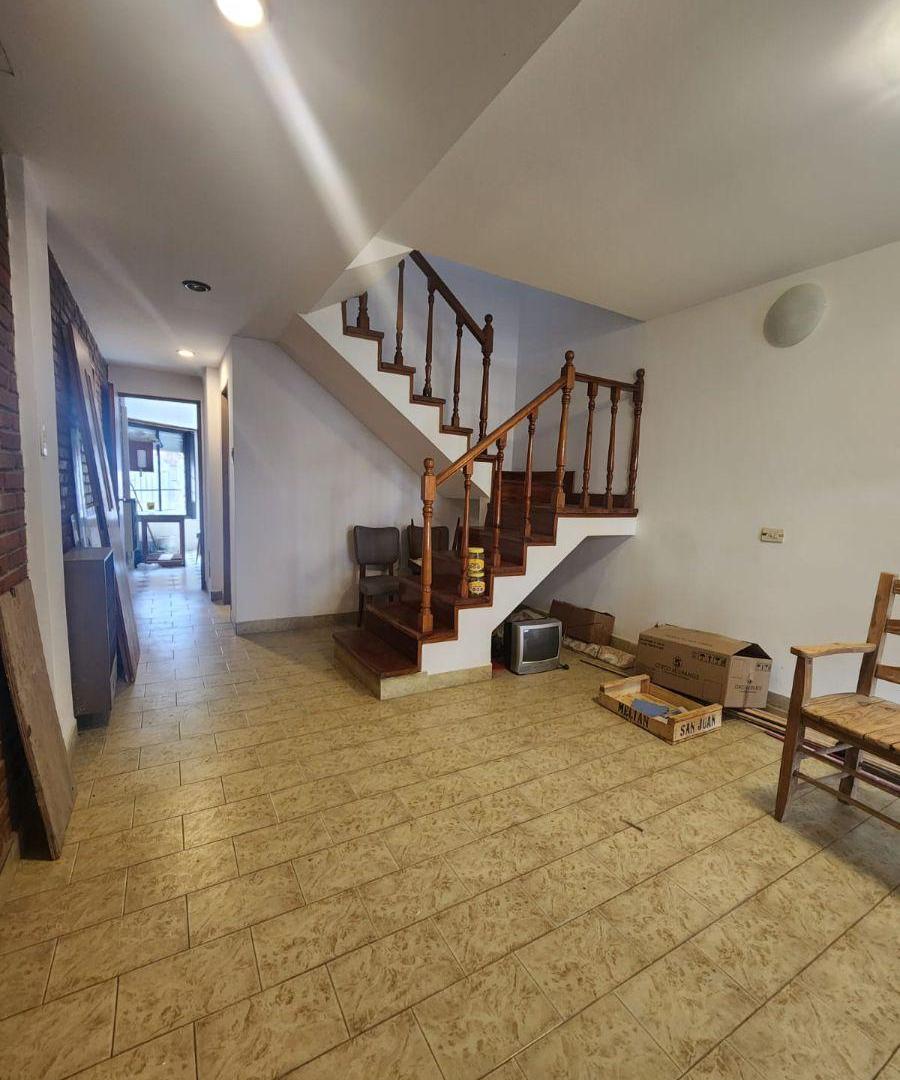 Foto de Dúplex 4 ambientes con cochera en alquiler Lanus oeste, imagen 3