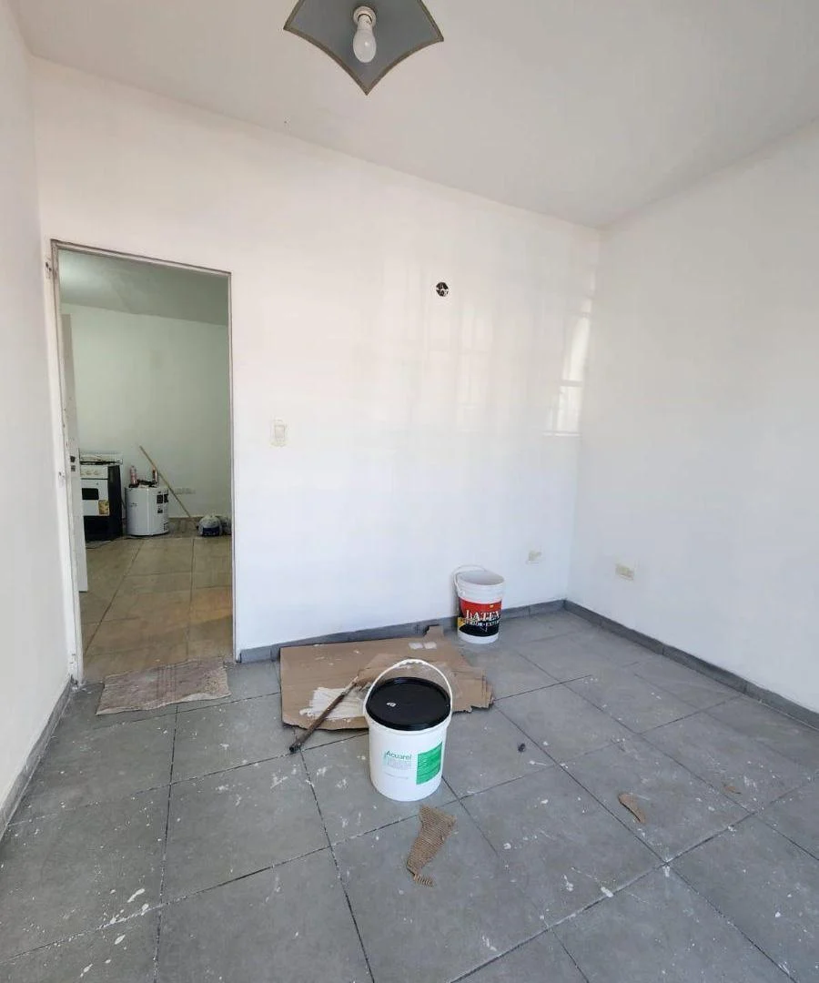 Foto de Planta alta dos ambientes en alquiler Lanús, imagen 1