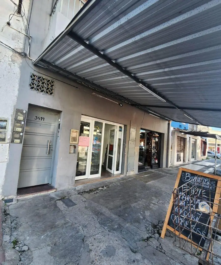 Planta alta dos ambientes en alquiler Lanús 4
