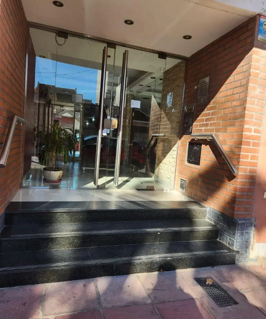 Departamento dos ambientes en alquiler Lanús Oeste 2