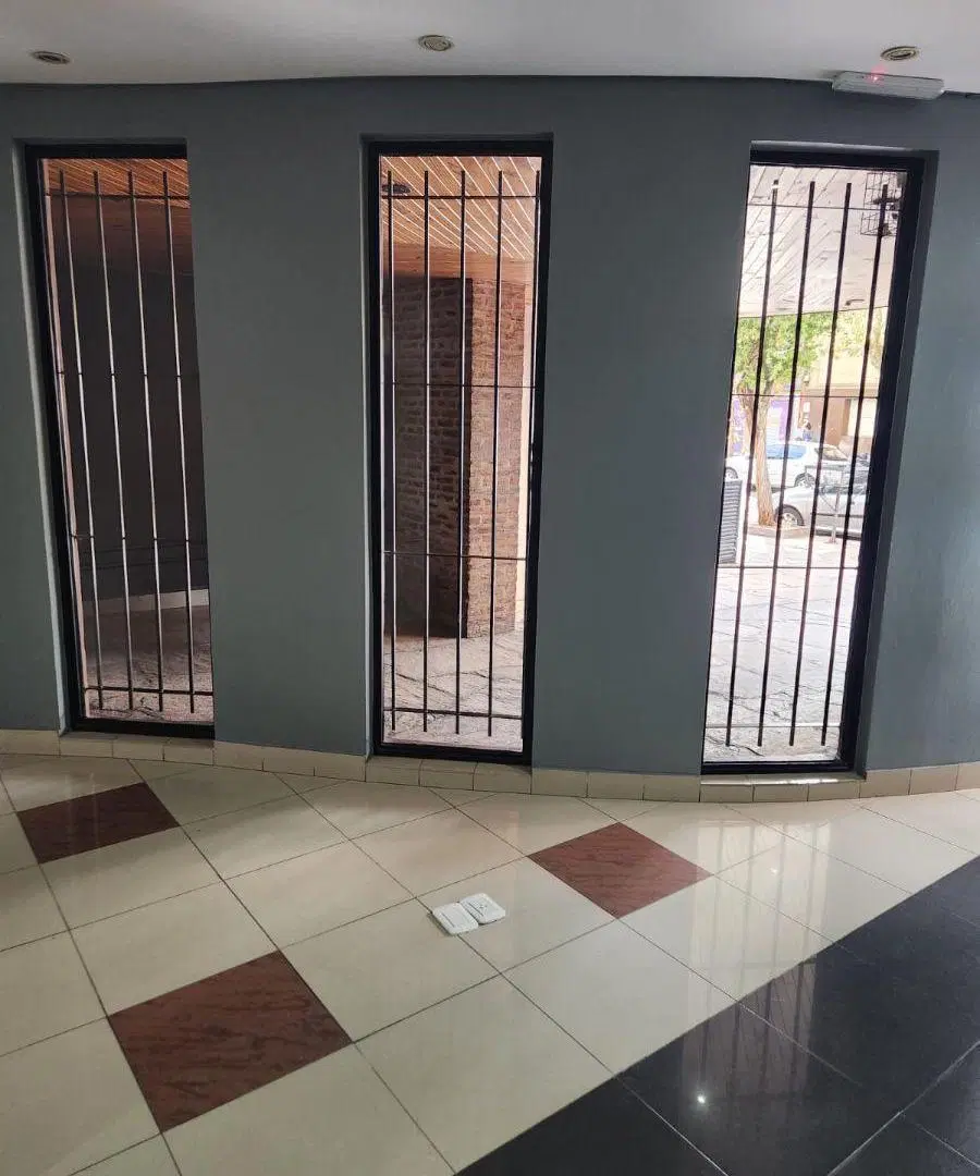 Monoambiente en planta baja en alquiler Lanus Oeste 4