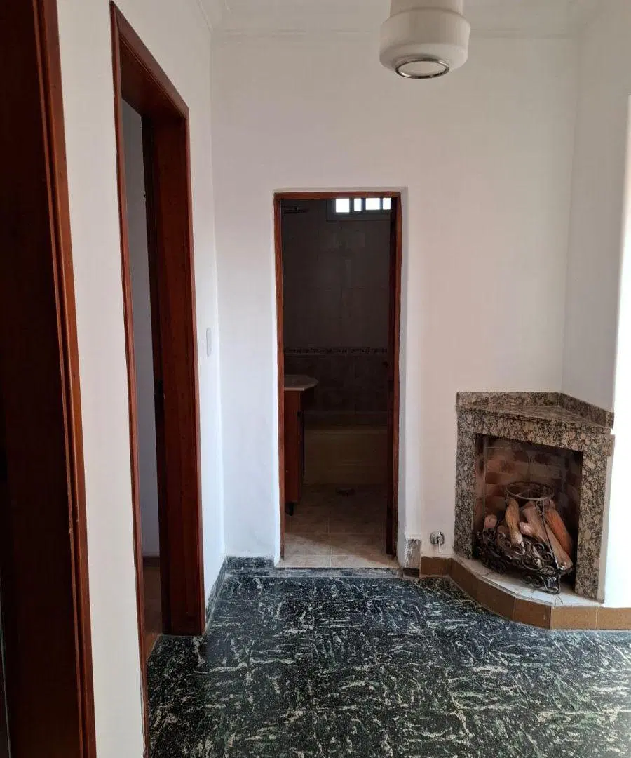 Departamento tipo casa tres ambientes en alquiler Lanús 4