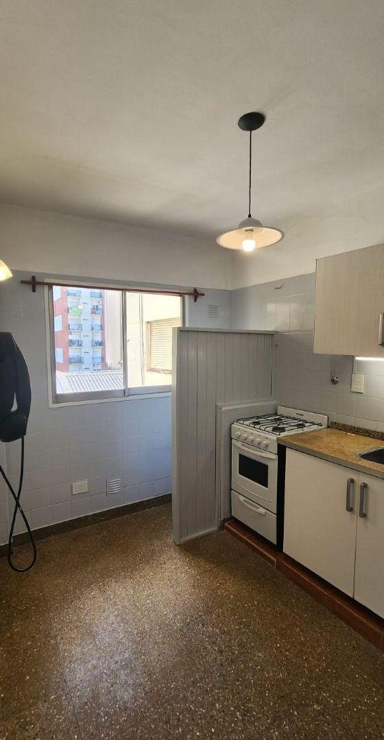 Foto de Departamento dos ambientes en alquiler Lanusita, imagen 1