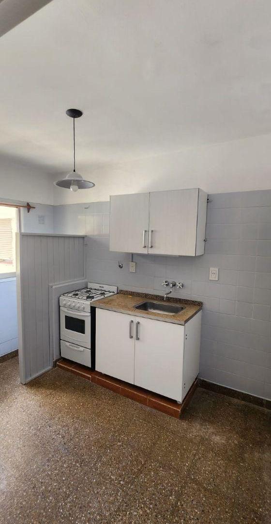 Foto de Departamento dos ambientes en alquiler Lanusita, imagen 4