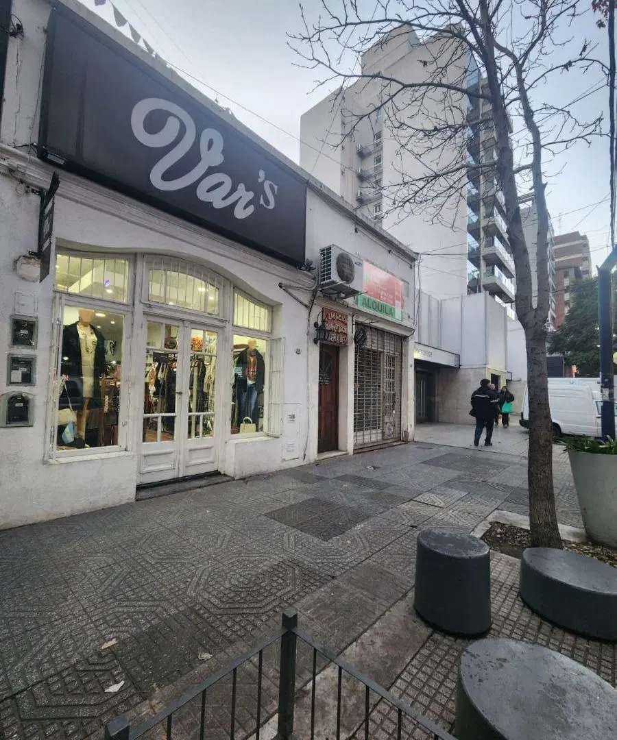 Local en alquiler en Lanusita sobre Iberlucea 3