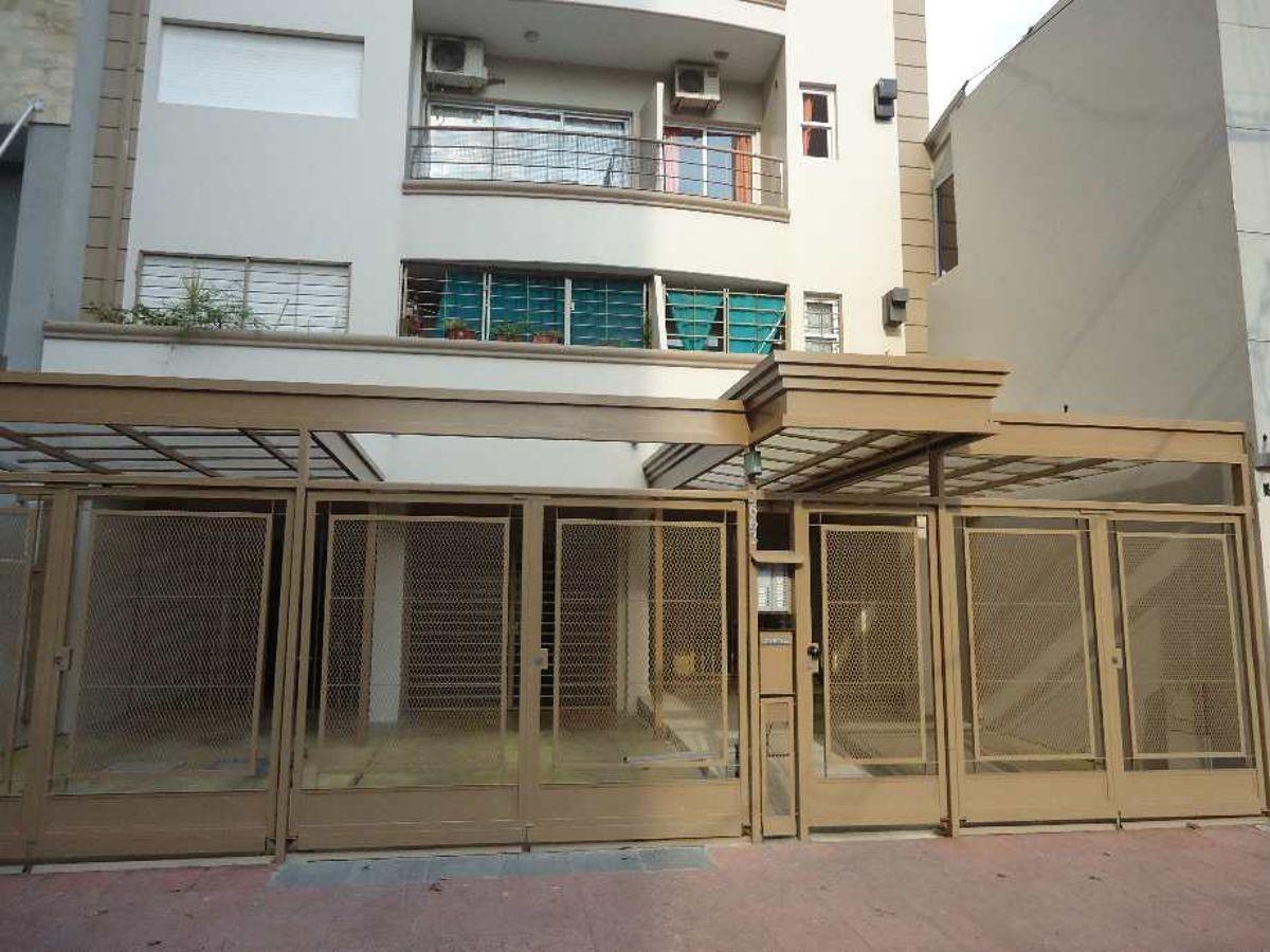 Foto de Departamento dos ambientes en alquiler Lanus Oeste, imagen 1