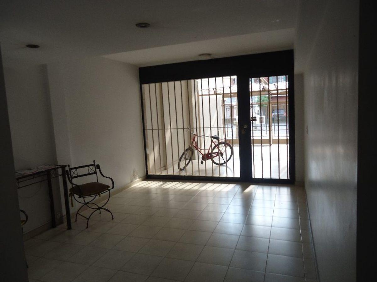 Foto de Departamento dos ambientes en alquiler Lanus Oeste, imagen 4