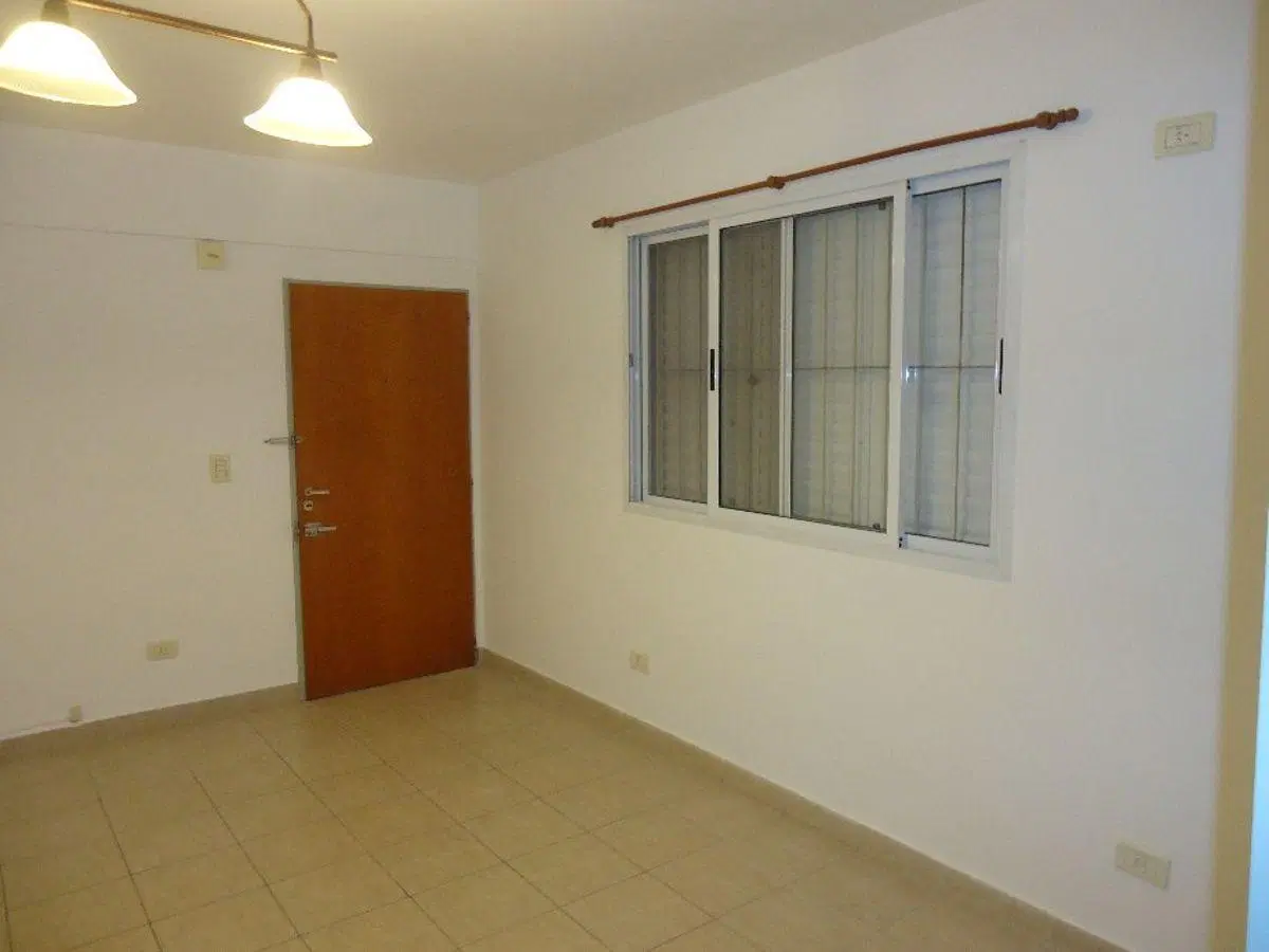 Departamento dos ambientes en alquiler Lanus Oeste 3