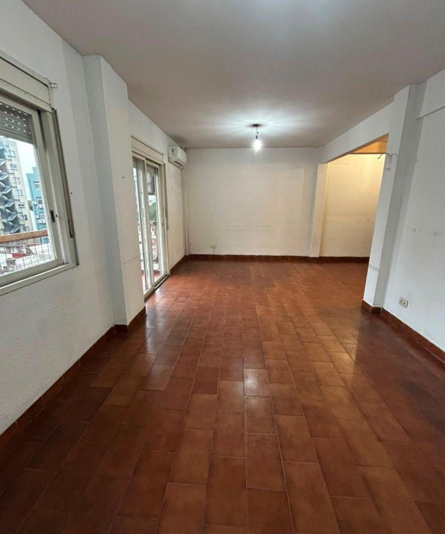 Foto de Departamento dos ambientes con balcón en alquiler Lanús Oeste, imagen 4