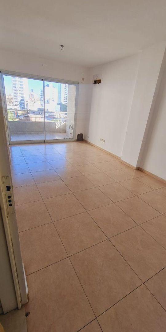 Foto de Departamento en alquiler dos ambientes con cochera Banfield, imagen 3