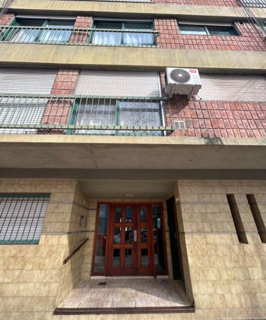 Foto de Tres ambientes en alquiler Lanús Oeste, imagen 3