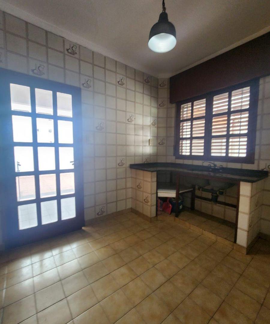 Foto de Alquiler apto profesional o vivienda 3 ambientes Remedios de Escalada, imagen 4