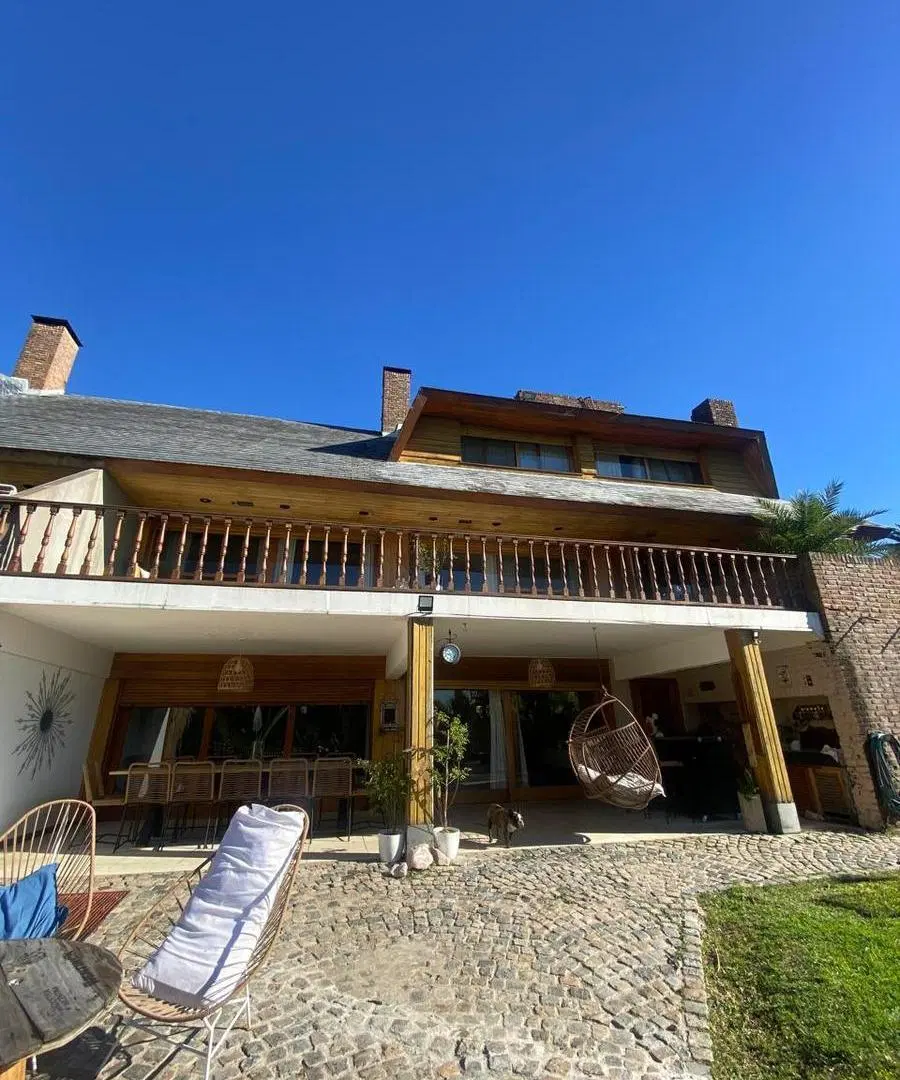 Casa de libertador al rio en la barranca 5