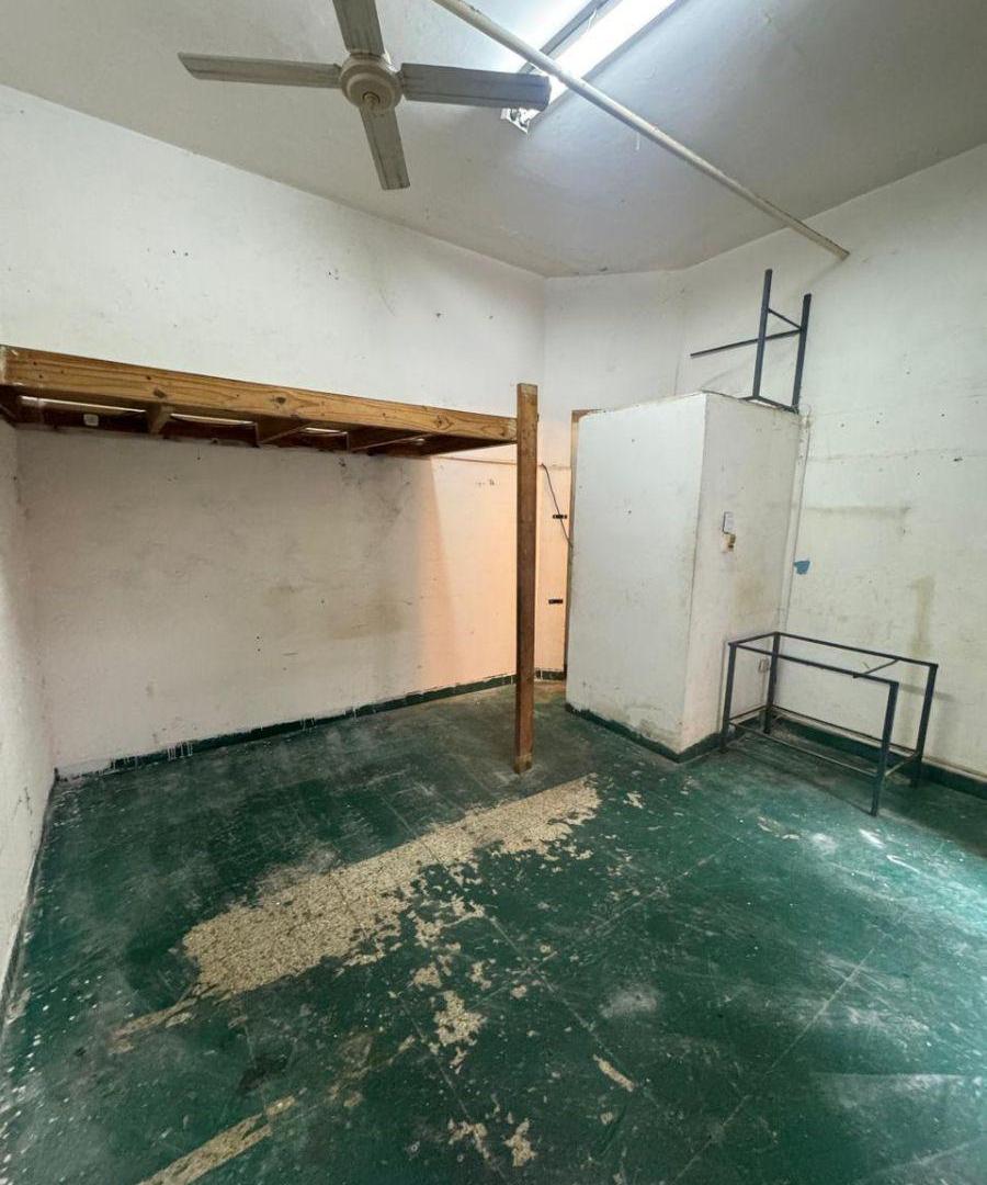 Foto de Local comercial de 25 m² en alquiler en Flores Sur, imagen 2