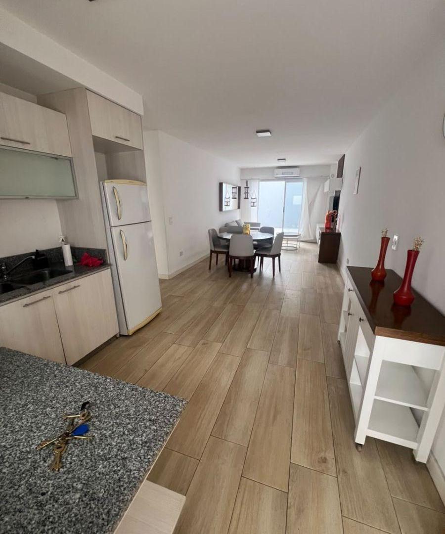 Foto de 3 Amb - Amueblado C/cochera y Patio - Flores Norte, imagen 2