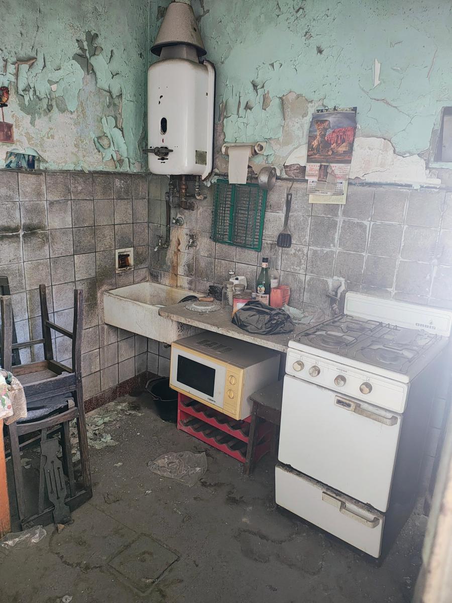 Casa a Refaccionar con Patio y Terraza Excelente Zona a Una Cuadra del Subte "B" 3